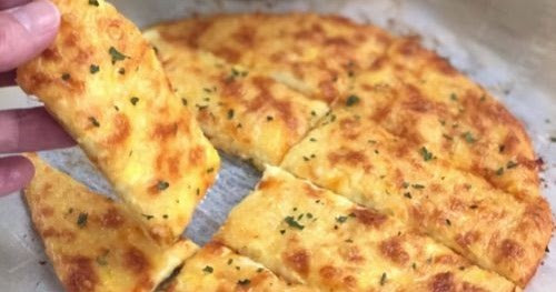 4 Ingredient Keto Bread Sticks
 Easy 4 Ingre nt KETO Cheesy Garlic Breadsticks Recipe