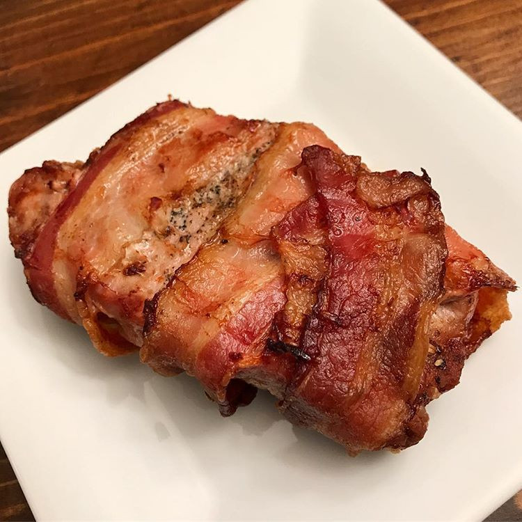Air Fryer Keto Pork Chops Boneless
 Air fried bacon wrapped boneless pork chops 🥓😍 I can’t
