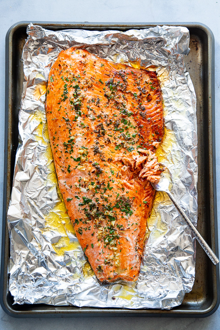 Baked Salmon Keto
 Baked Salmon in Foil with Garlic Rosemary and Thyme