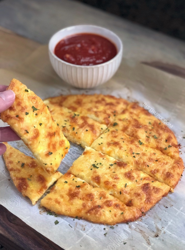 Cheesy Garlic Keto Bread Sticks
 Keto Cheesy Garlic Breadsticks 4 Ingre nts Instrupix