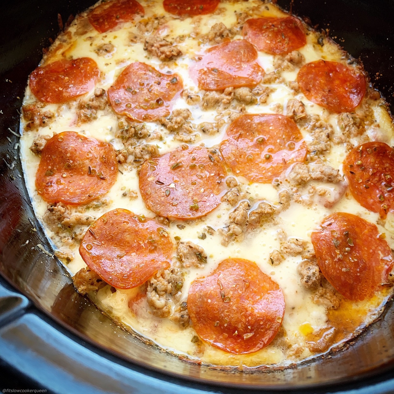 Crockpot Keto Pizza Casserole
 VIDEO Slow Cooker Instant Pot Chicken Pizza Casserole