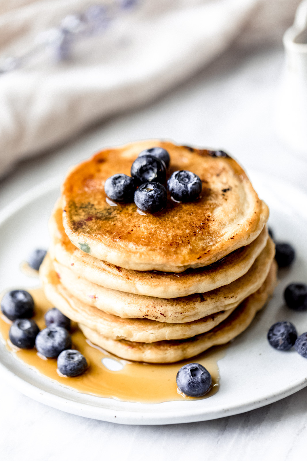 Healthy Keto Pancakes
 5 Ingre nt Almond Flour Pancakes