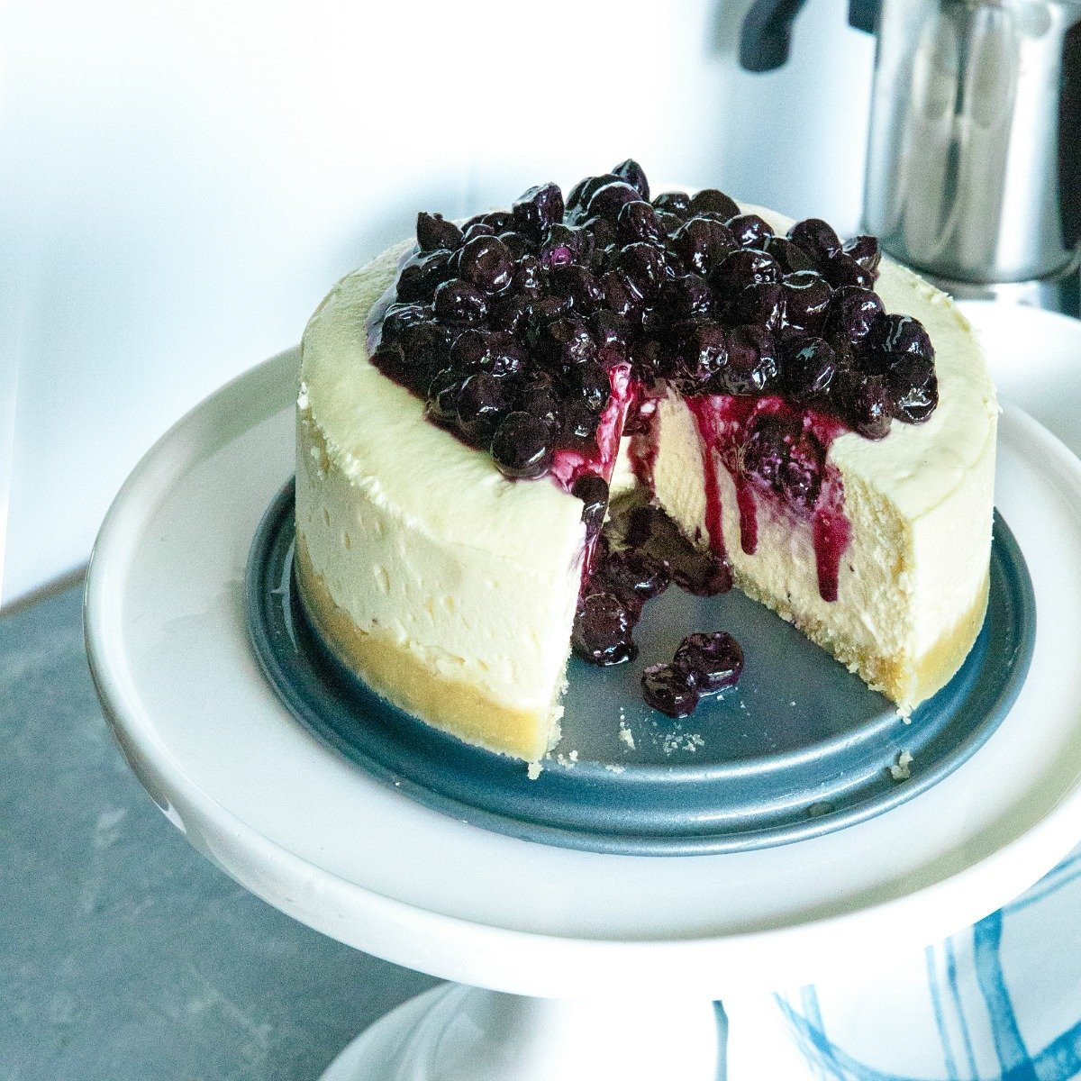 Instant Pot Keto Cheesecake
 Instant Pot Keto Cheesecake with Blueberry pote