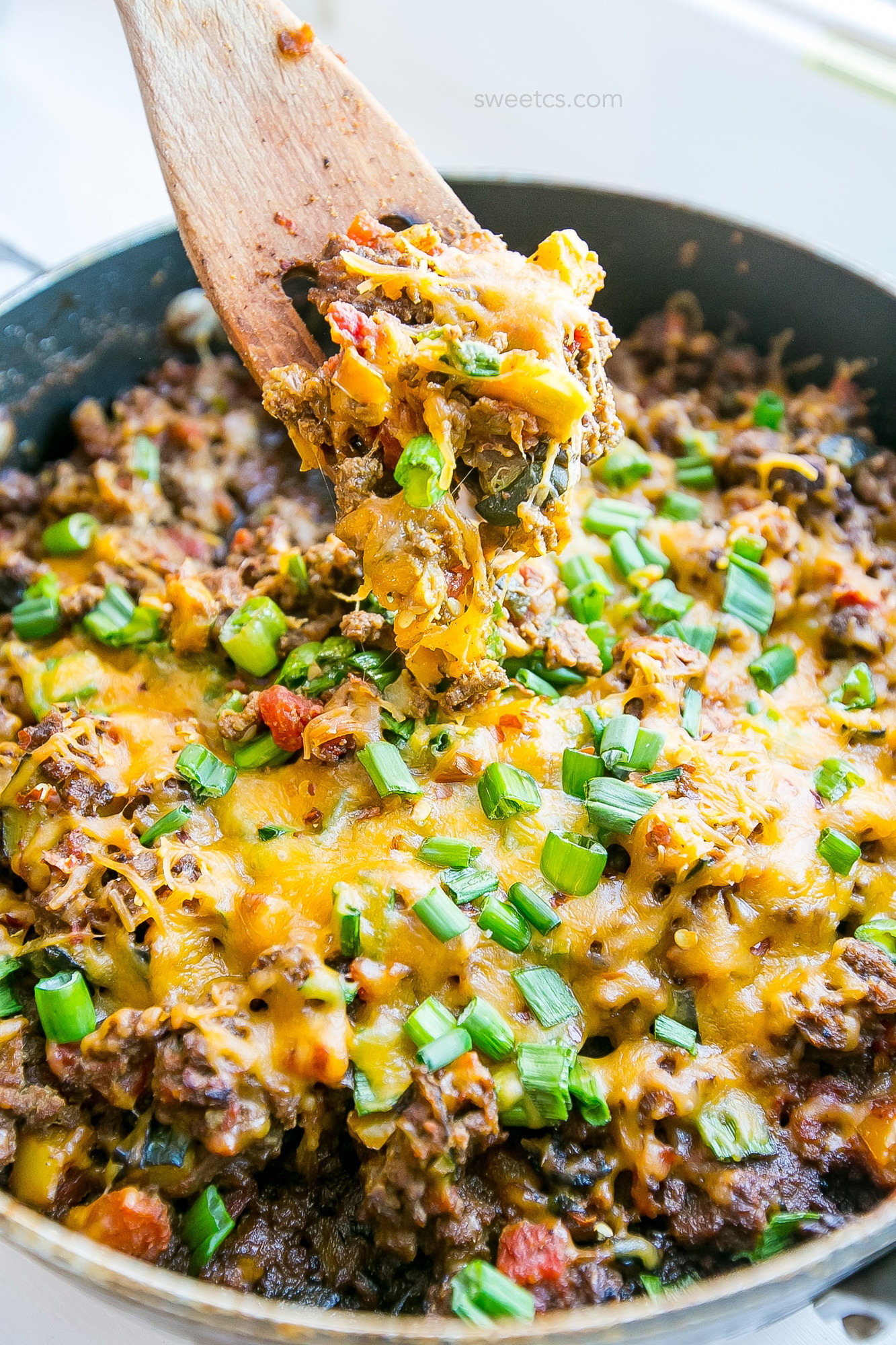 Keto Dinner Recipes Beef Low Carb
 e Pot Cheesy Taco Skillet