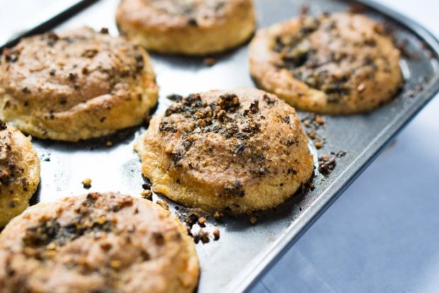 Keto Garlic Bread Muffins
 Suuuper Cheesy Keto Garlic Bread Muffins 🧀 Easy Peasy