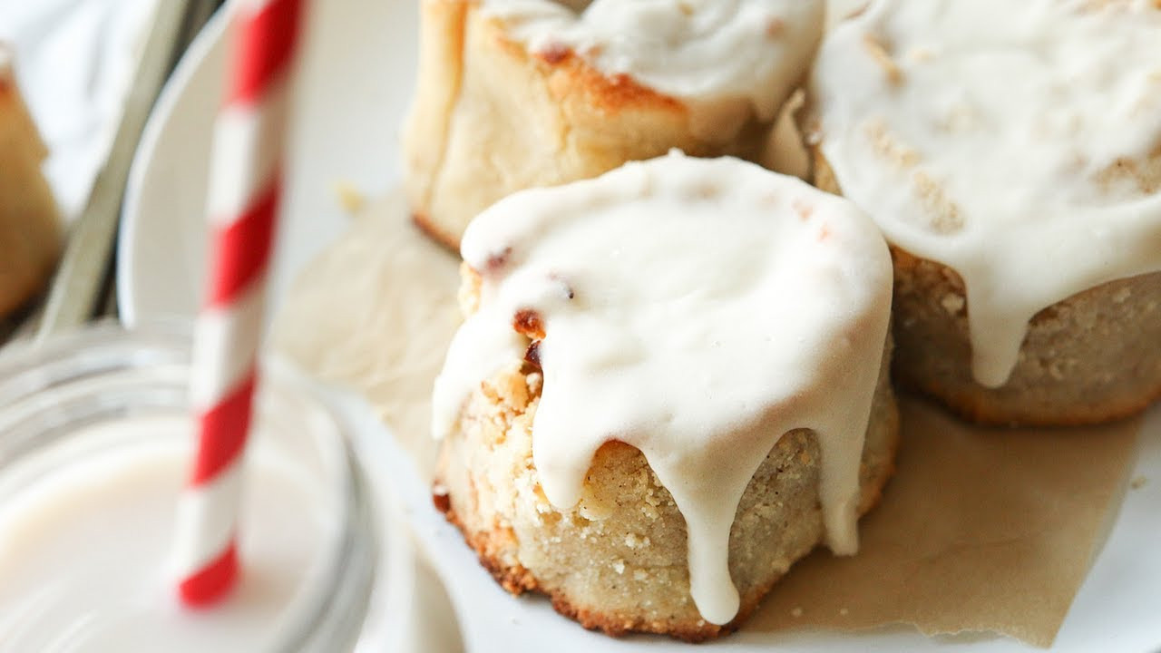 Low Carb Keto Fathead Rolls
 KETO Cinnamon Rolls Recipe