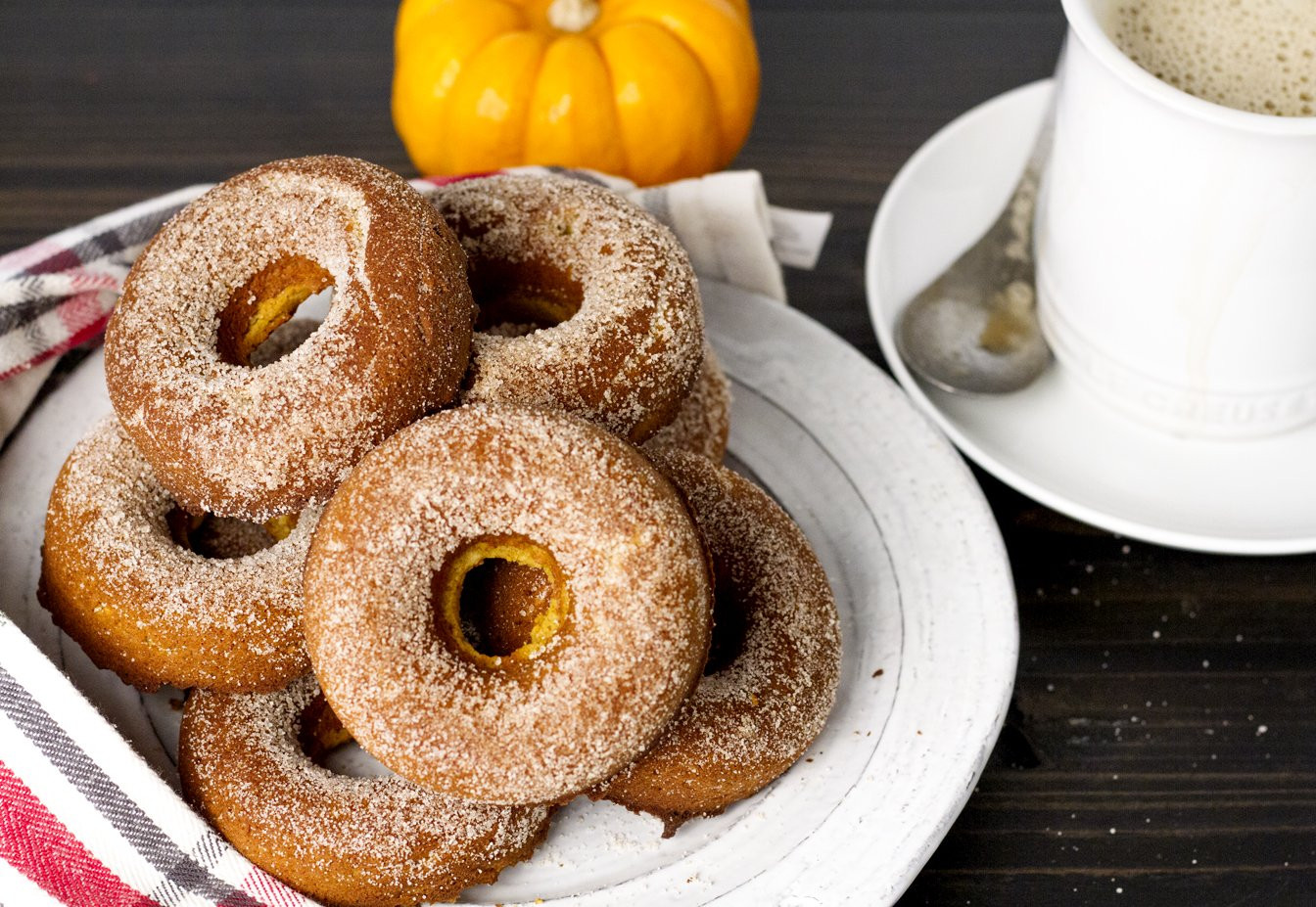 Pumpkin Keto Donuts
 Pumpkin Spice Keto Donuts