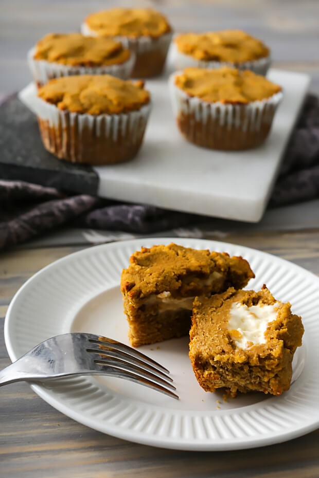 Pumpkin Keto Muffins
 Keto Pumpkin Muffins with Cream Cheese Filling