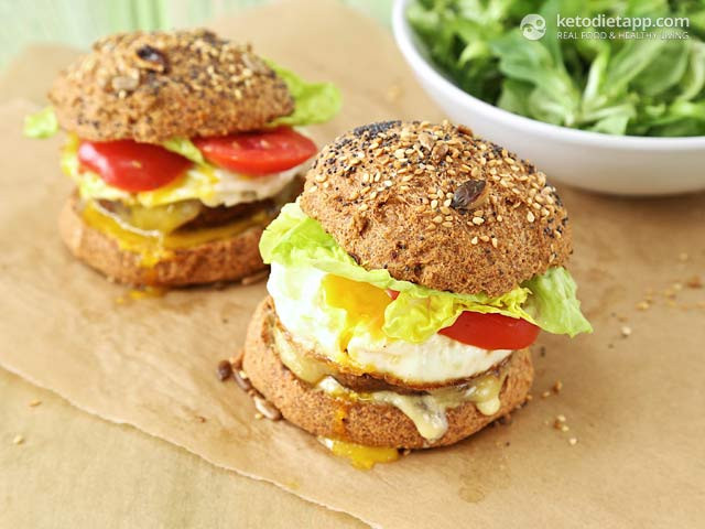 Vegan Keto Burger
 Ve arian Keto Burgers