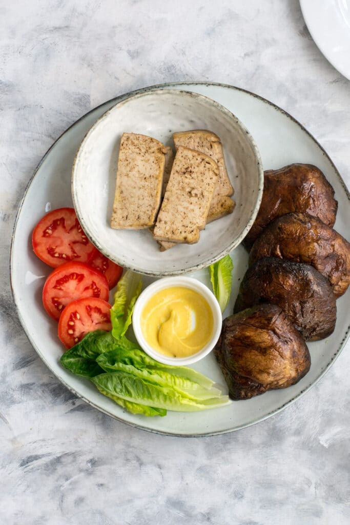 Vegan Keto Burger
 Vegan keto Portobello mushroom burger