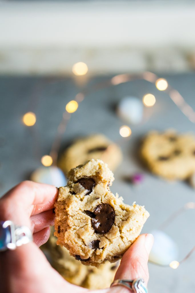 Vegan Keto Chocolate Chip Cookies
 the best chocolate chip cookies vegan keto paleo