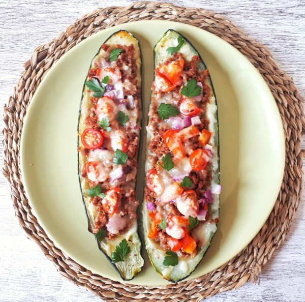 Zucchini Boats Beef Keto
 Keto Low Carb & Healthy Zucchini Boats Suffedt with Ground