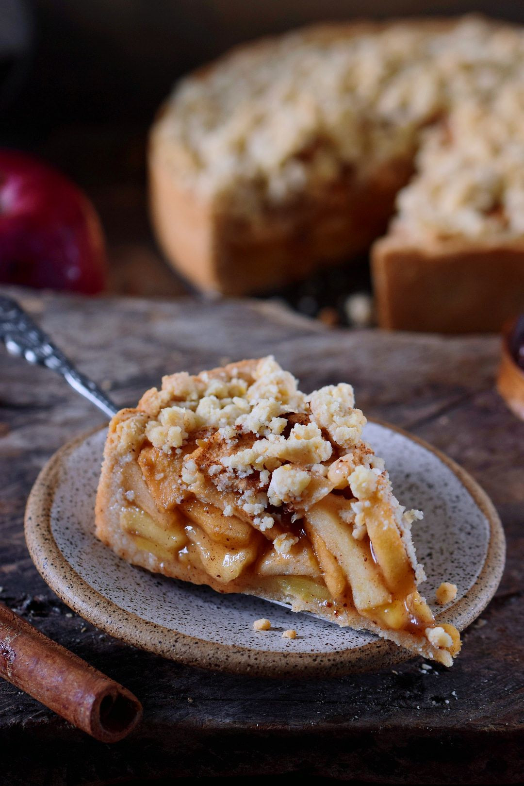 Easy Vegan Apple Pie
 This vegan apple pie with streusel is the perfect fall