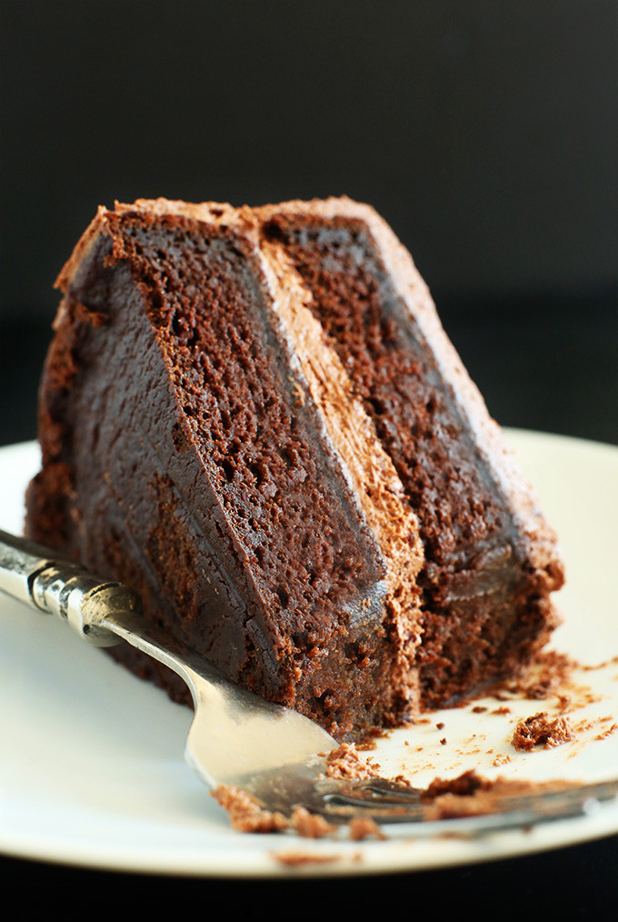 Easy Vegan Chocolate Cake
 Simple Vegan Chocolate Cake
