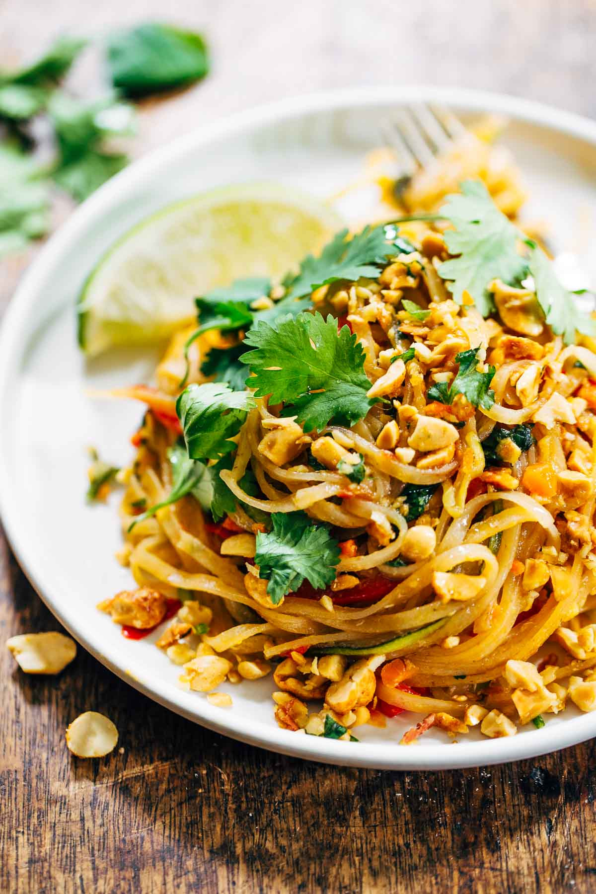 Easy Vegan Pad Thai
 Rainbow Ve arian Pad Thai with Peanuts and Basil Recipe