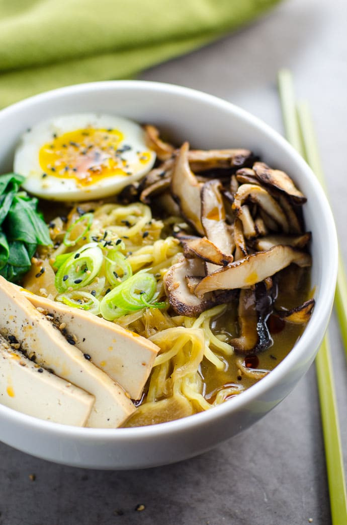 Easy Vegan Ramen
 Easy Ve arian Ramen Recipe