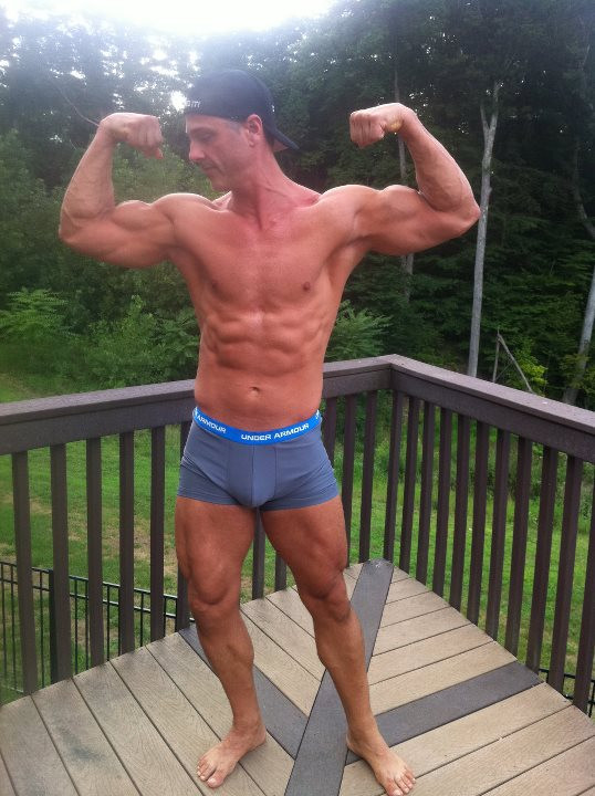 Raw Vegan Bodybuilding
 Mark Martell Raw Vegan Bodybuilder