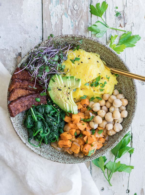 Vegan Breakfast Bowl
 Nourishing vegan breakfast bowl with tempeh bacon