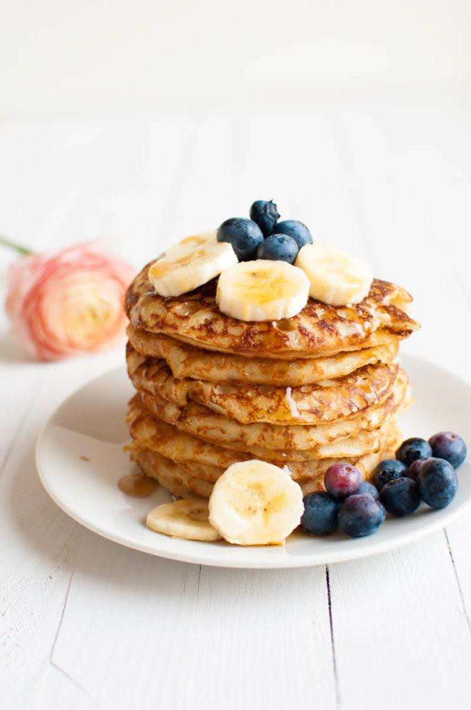 Vegan Breakfast Pancakes
 Vegan Pancakes ly 4 Ingre nts The Queen of Delicious