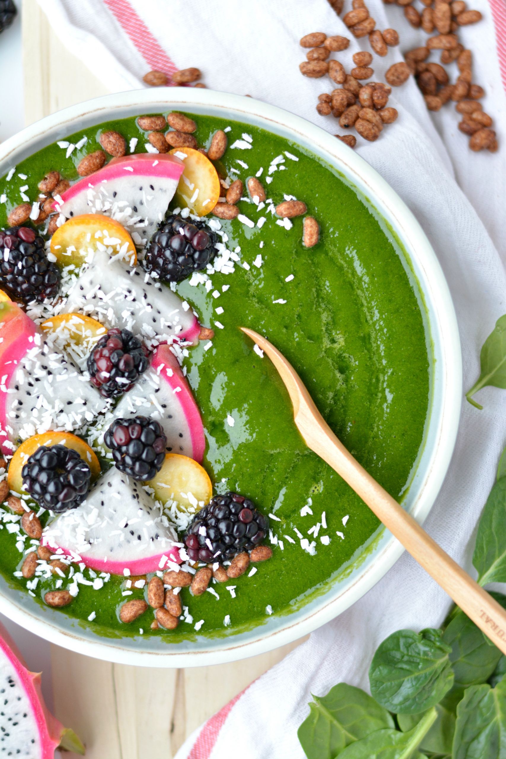 Vegan Breakfast Smoothie Bowl
 The Vegan Instagrammer s Green Smoothie Bowl Radiant Rachels